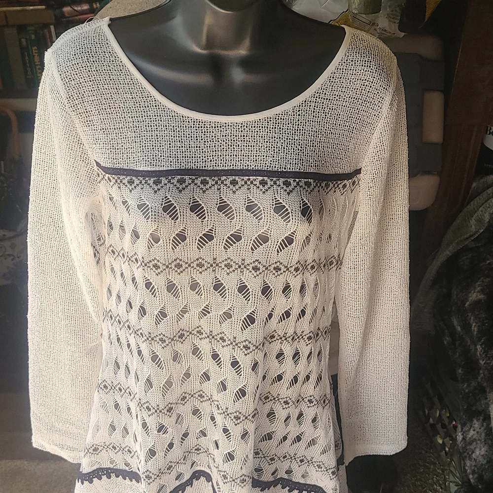 a'reve BEAUTIFUL NEW knit white & black detailed sheer tunic L - Picture 9 of 10